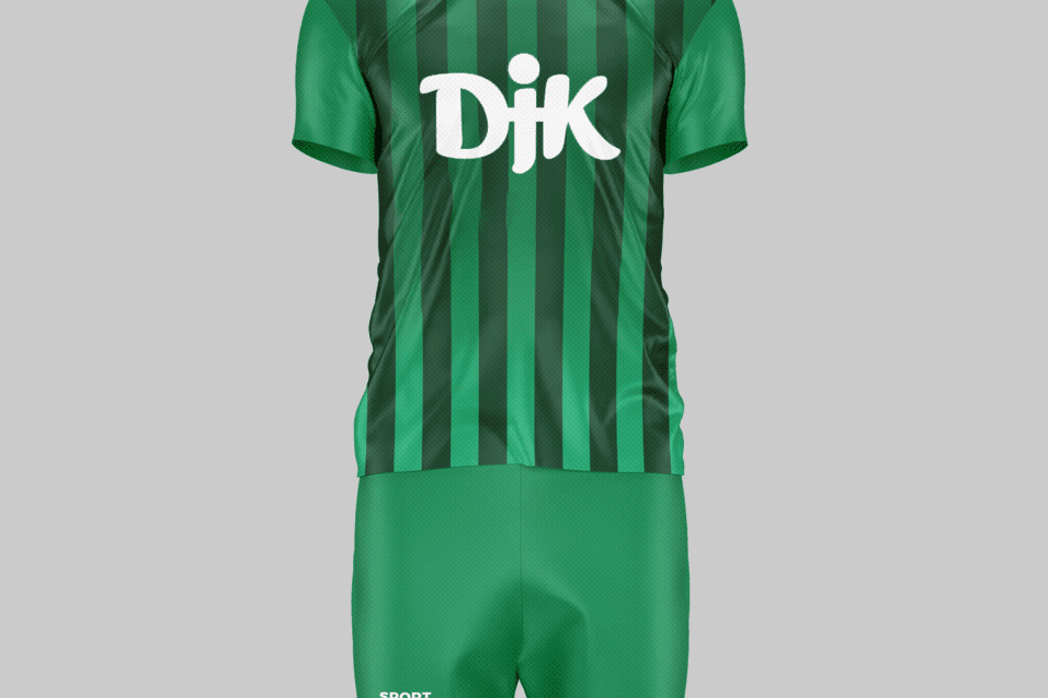 Gr&uuml;nes Fu&szlig;balltrikot mit wei&szlig;en Streifen und Logo, erg&auml;nzt durch passende gr&uuml;ne Shorts.