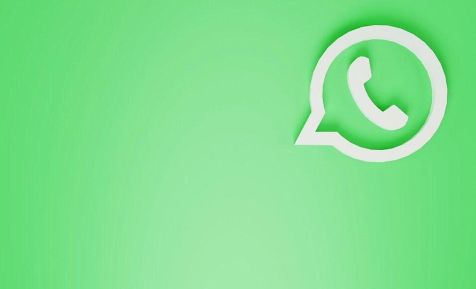 Wei&szlig;es WhatsApp-Icon auf gr&uuml;nem Hintergrund.