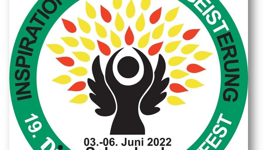 Logo des DJK-Bundesportfestes 2022 mit stilisierter Person und bunten Bl&auml;ttern, Datum und Ort: Schwabach.
