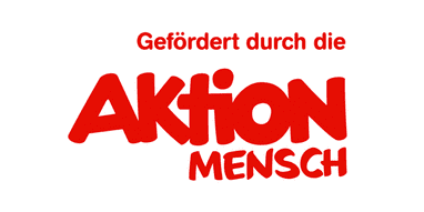 Logo der Aktion Mensch mit den Worten &bdquo;Gef&ouml;rdert durch die&ldquo; dar&uuml;ber in roter Schrift.