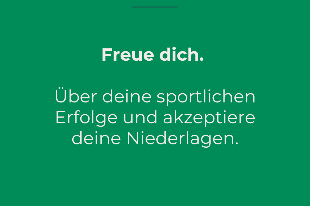 Gr&uuml;ne Grafik mit der Aufschrift: &bdquo;7. Gebot - Freue dich. &Uuml;ber deine sportlichen Erfolge und akzeptiere deine Niederlagen.&ldquo; DJK-Logo.